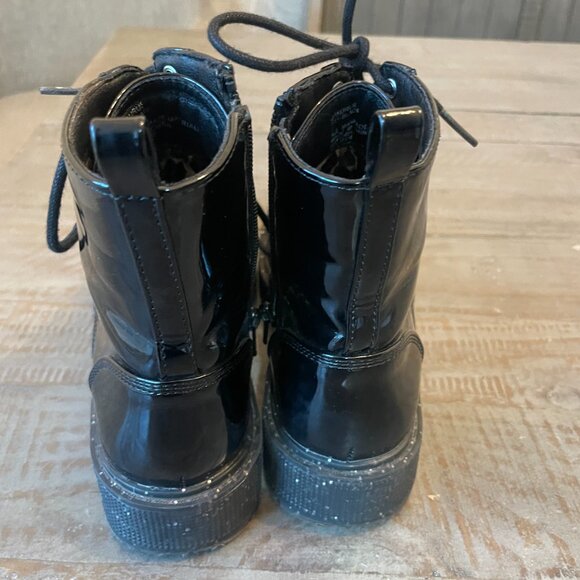 Girls Black Boots – Size 3 - Picture 3 of 6